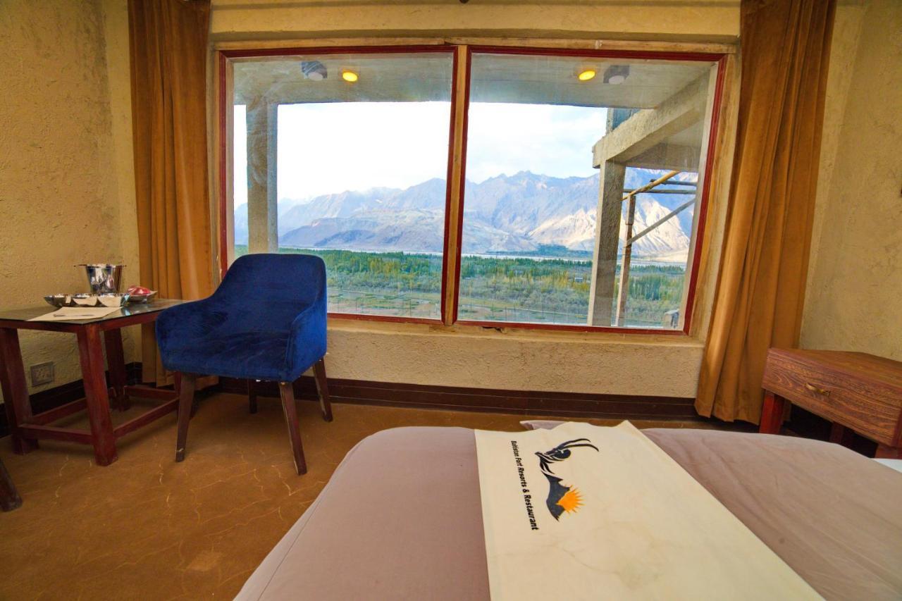 Baltistan Fort Skardu Resort ภายนอก รูปภาพ